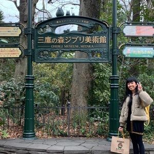 Meet your Posher, Cher